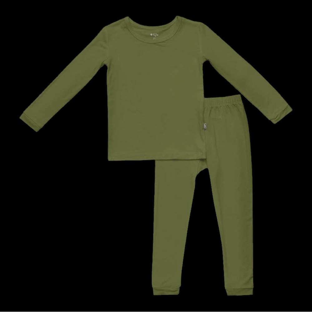Like New Kyte Olive Set